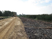 Umacnianie wałów przeciwpowodziowych