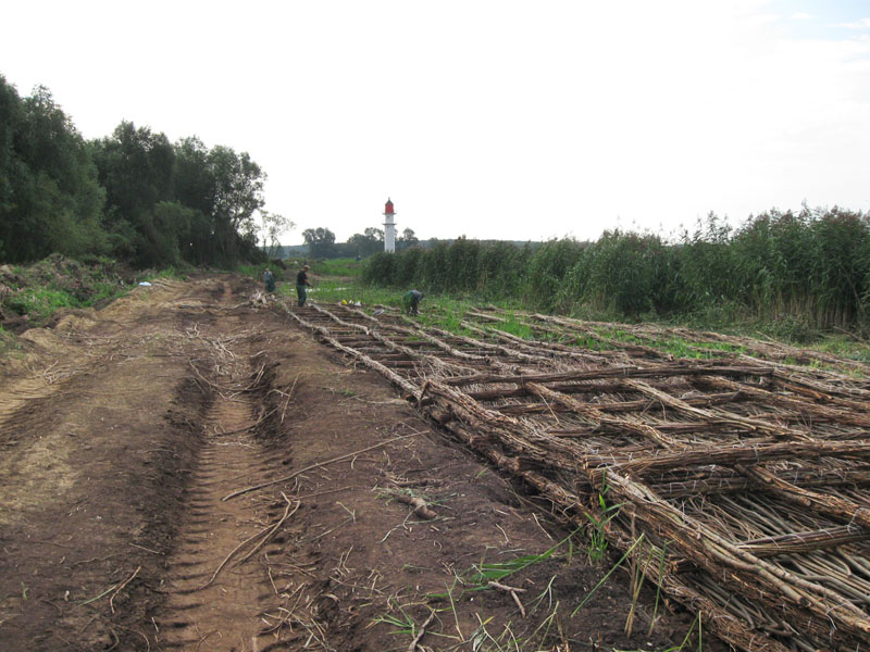 Umacnianie wałów przeciwpowodziowych