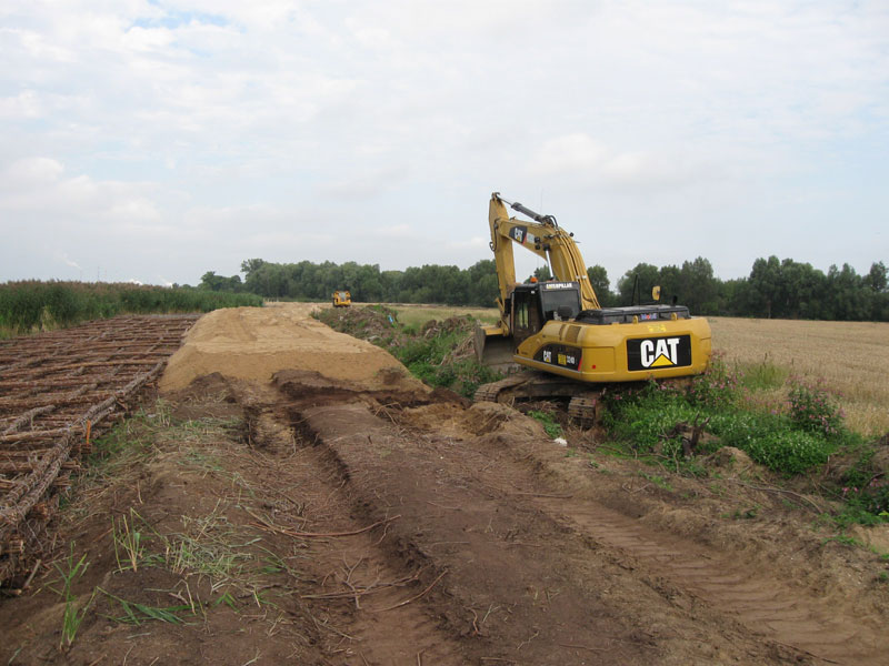 Umacnianie wałów przeciwpowodziowych