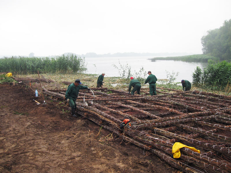 Umacnianie wałów przeciwpowodziowych