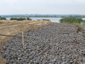 Umacnianie wałów przeciwpowodziowych